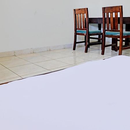 Spot On 92374 Penginapan Rusunawa Malang Exterior foto